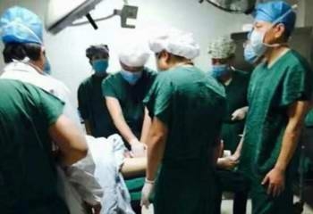 医生办公室内被砍 江苏一医生被砍伤 医患关系乱象何时能改善？