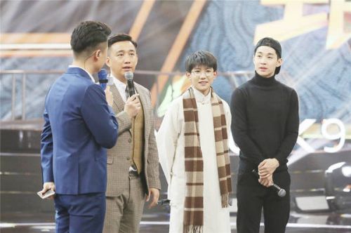 黄磊宋茜刘宪华魏大勋任容萱 170331王牌对王牌2直播入口