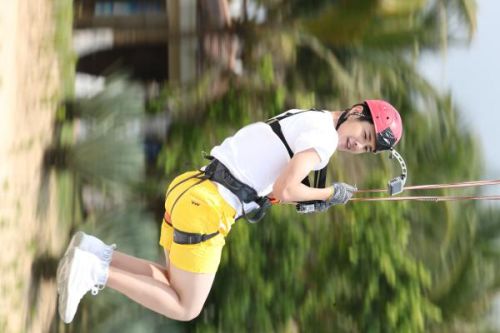 《高能少年团》攀百米高塔 王俊凯惨遭虫子惊魂
