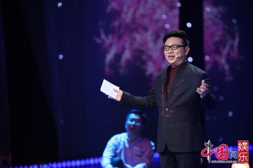 《诗书中华》首播获赞 混血兄妹“萌炸”飚方言