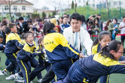 陈赫《奔跑吧》大连录制综艺加公益奔跑有意义