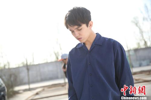 《饭饭男友》收官毕业礼 陈学冬迪玛希撩动少女心