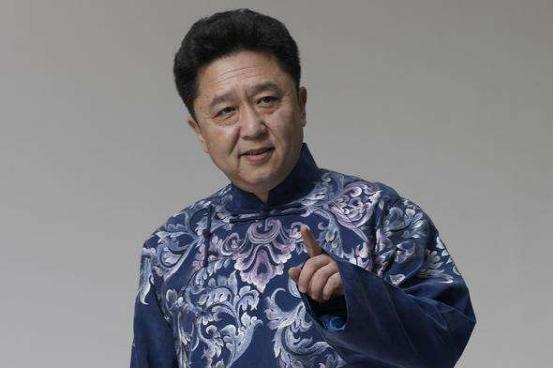 于谦到底有多少钱？坐拥60亩马场 带3保镖泡温泉