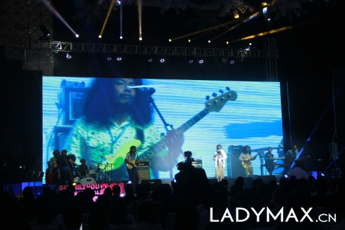 星空·广州国际音乐节开幕 帕尔哈提李云迪助阵